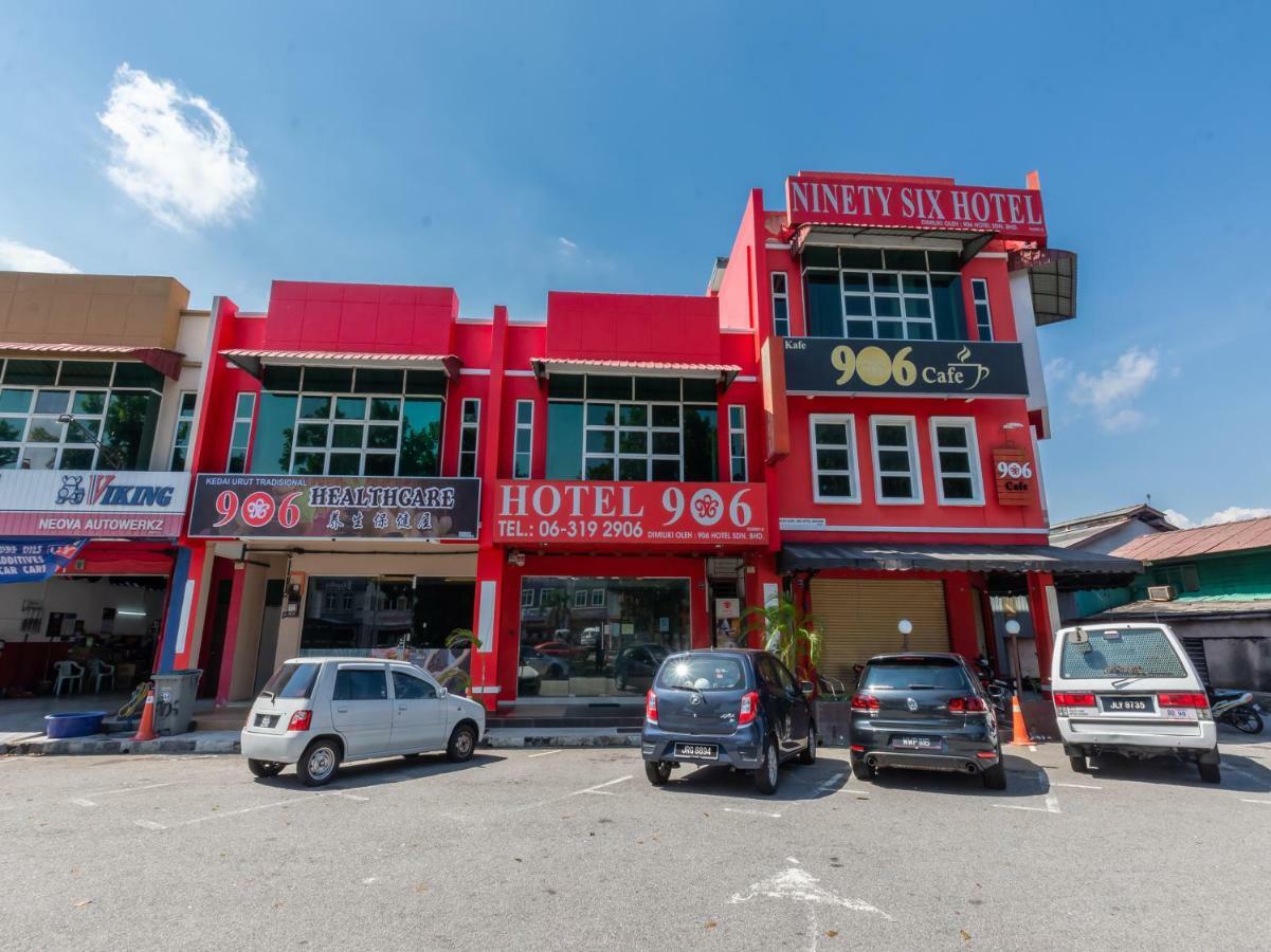 Oyo 1155 906 Batu Berendam Hotel Malacca Exterior photo